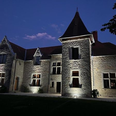 Chambres Au Chateau Du Mouillat Saint-Clair-de-la-Tour ภายนอก รูปภาพ