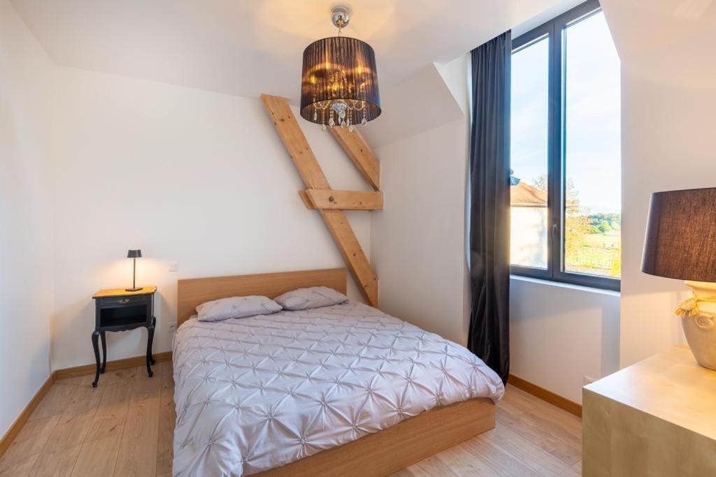 Chambres Au Chateau Du Mouillat Saint-Clair-de-la-Tour ภายนอก รูปภาพ